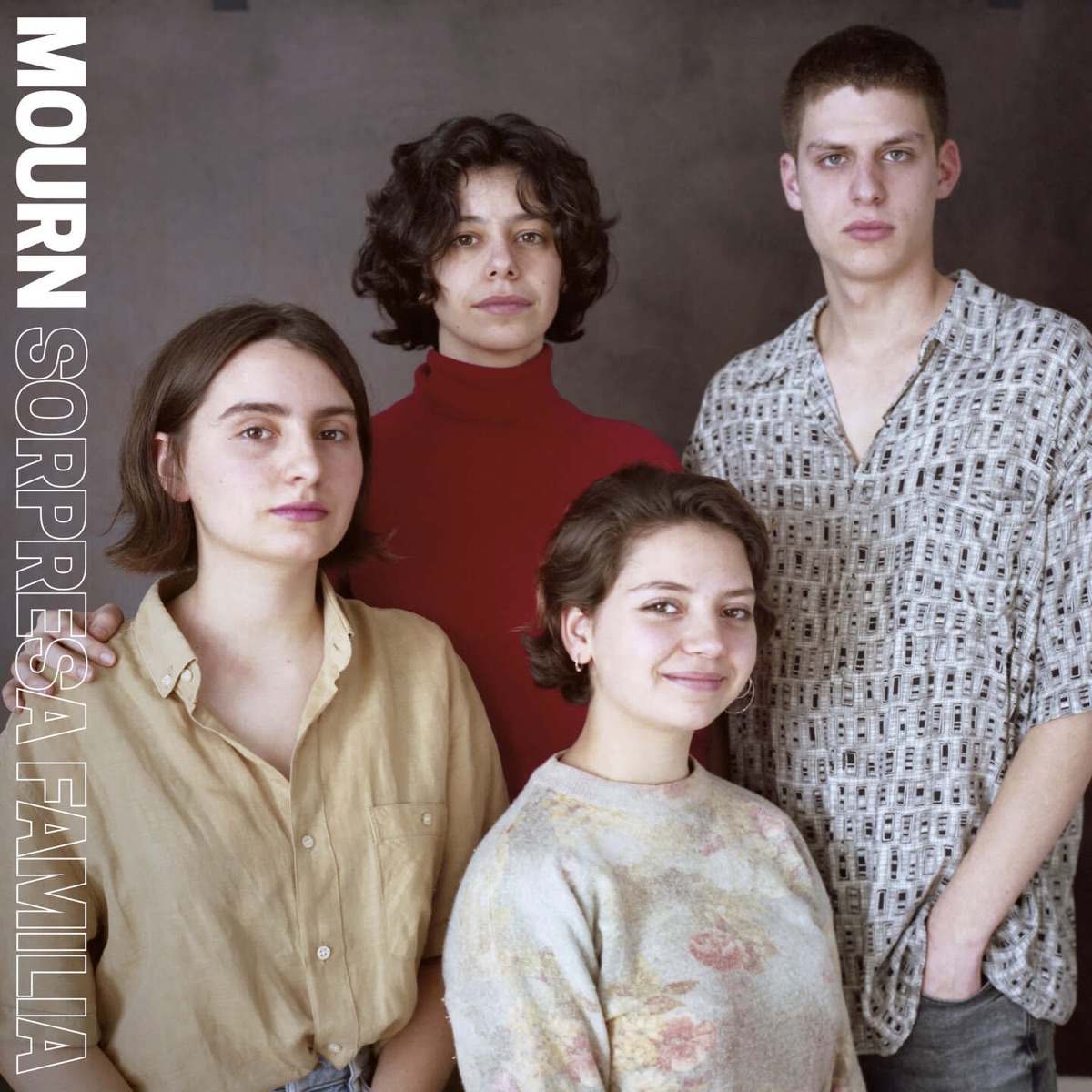 Sorpresa Familia by Mourn
